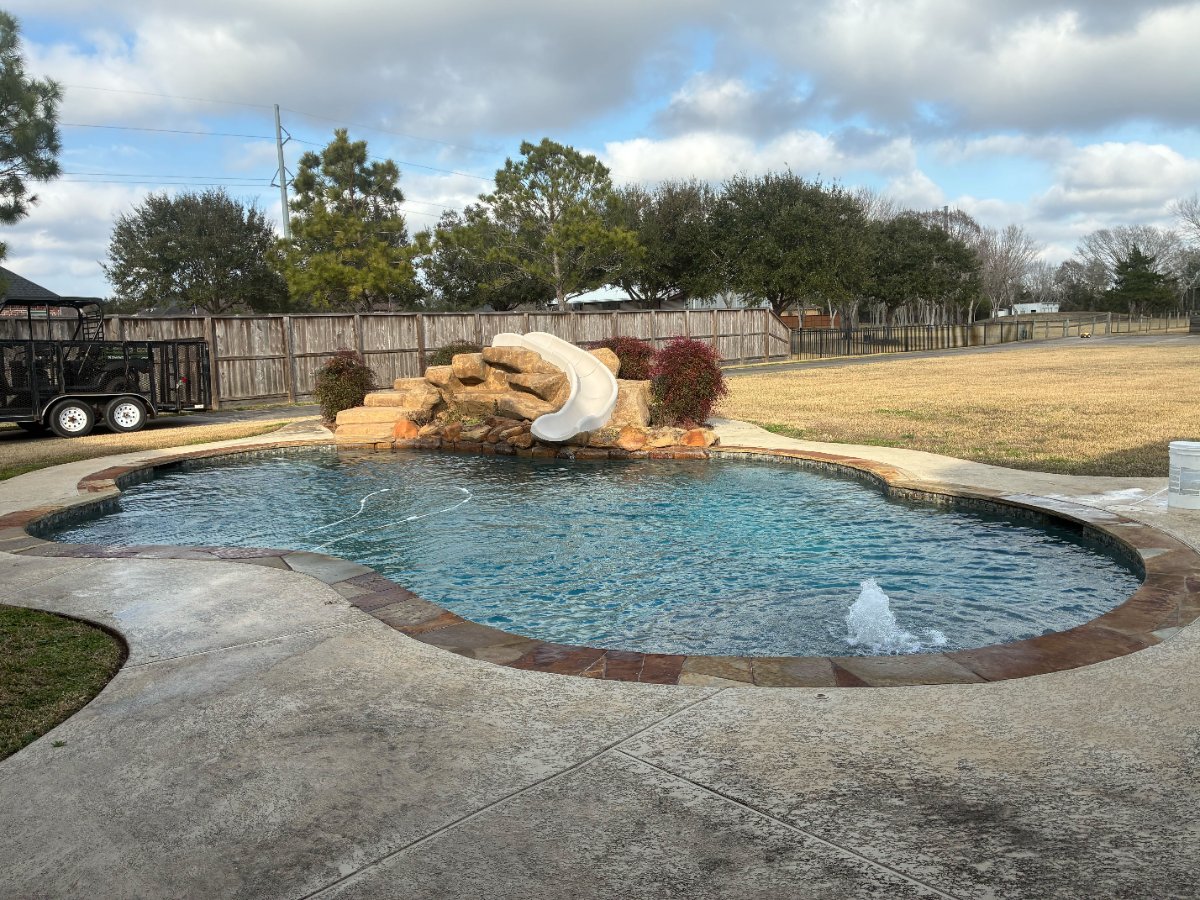 Clean pool in Alvin, TX after weekly service