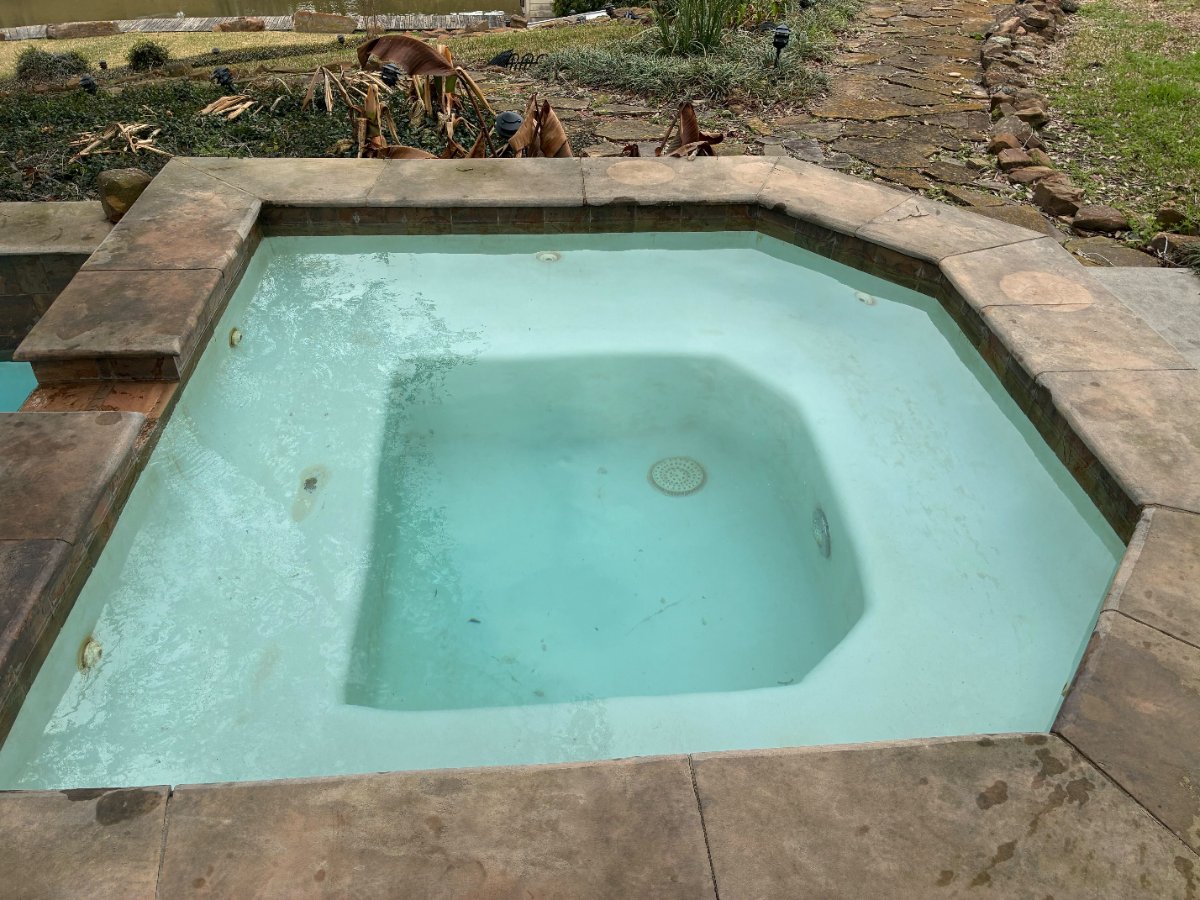 Pool in Webster, TX maintained by Admiral